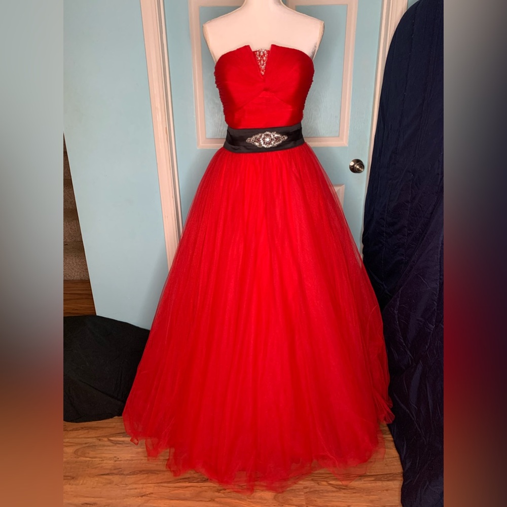 Alyce Designs Red Strapless Corset Dress w/Black Belt-Size 8